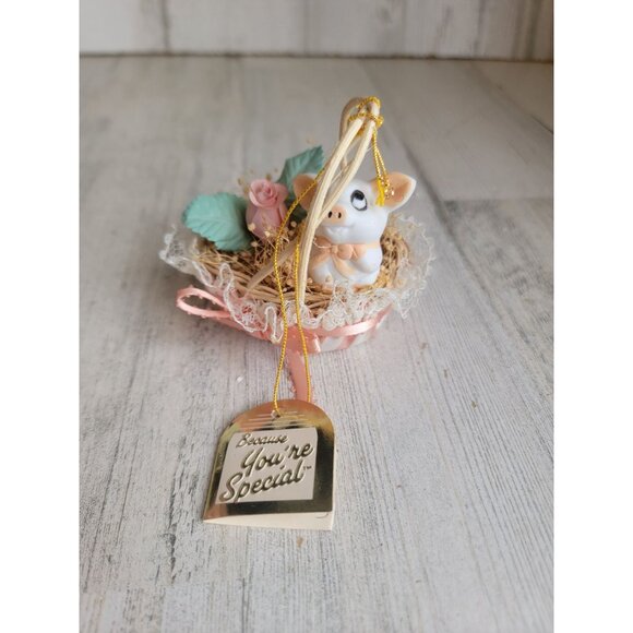 Special touch 1989 pig in basket ornament Xmas vintage - Picture 1 of 8